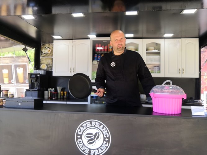 mobilní kavárna a cukrárna přijede až k Vám Cafe Franc mobilní cukrárna